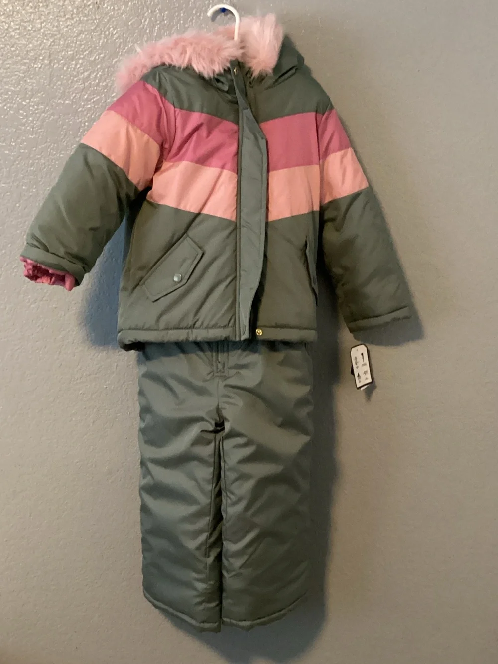 OshKosh B'gosh 2 Piece Snowsuit. NWT